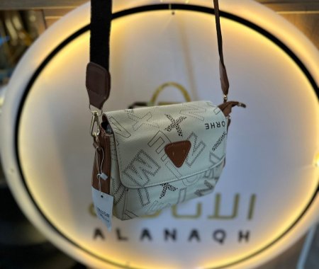 جزدان prada حجم صغير